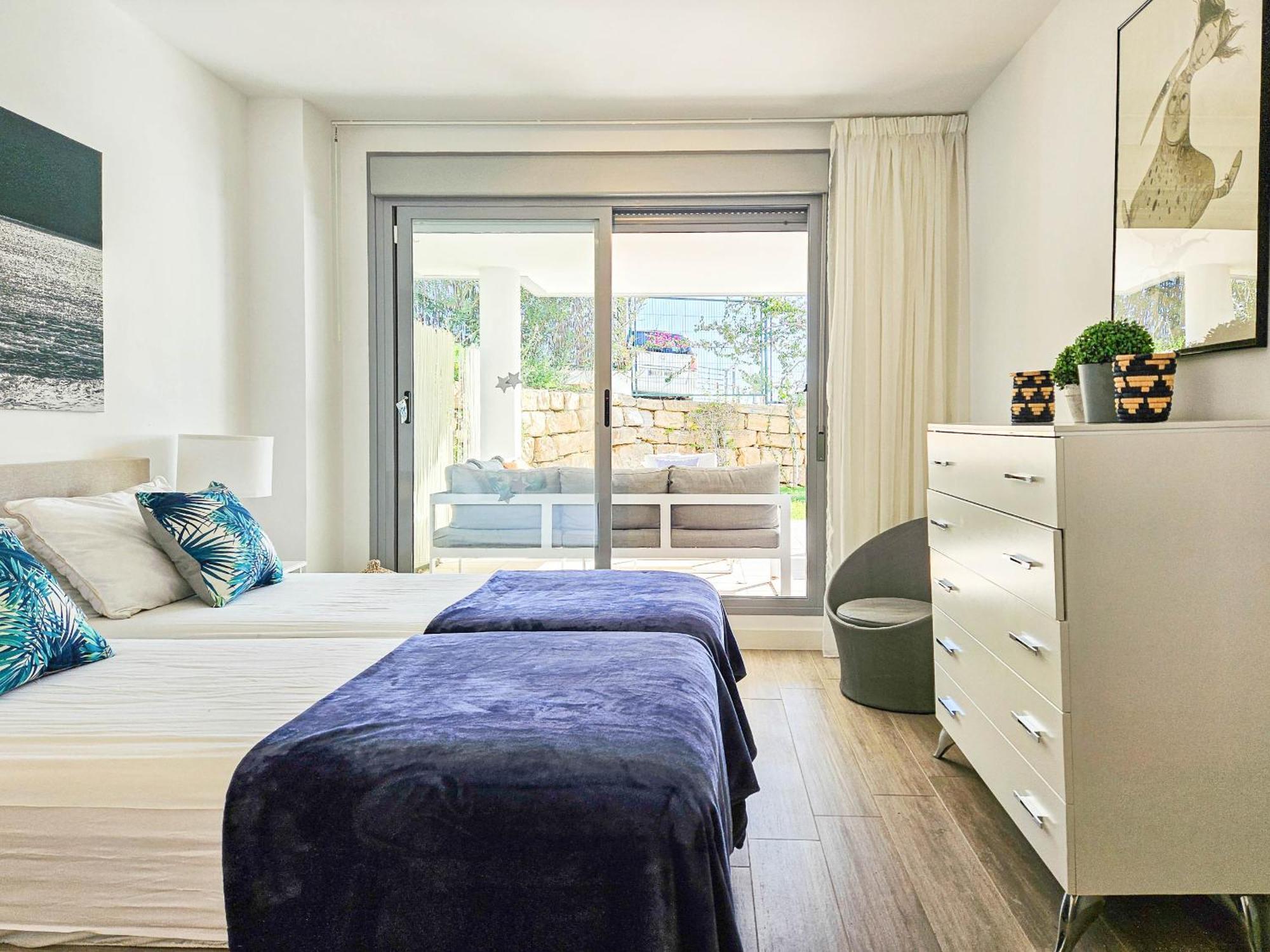 Luxury Ground Floor Apt - 300 M To Cabopino Golf 马尔韦利亚 外观 照片