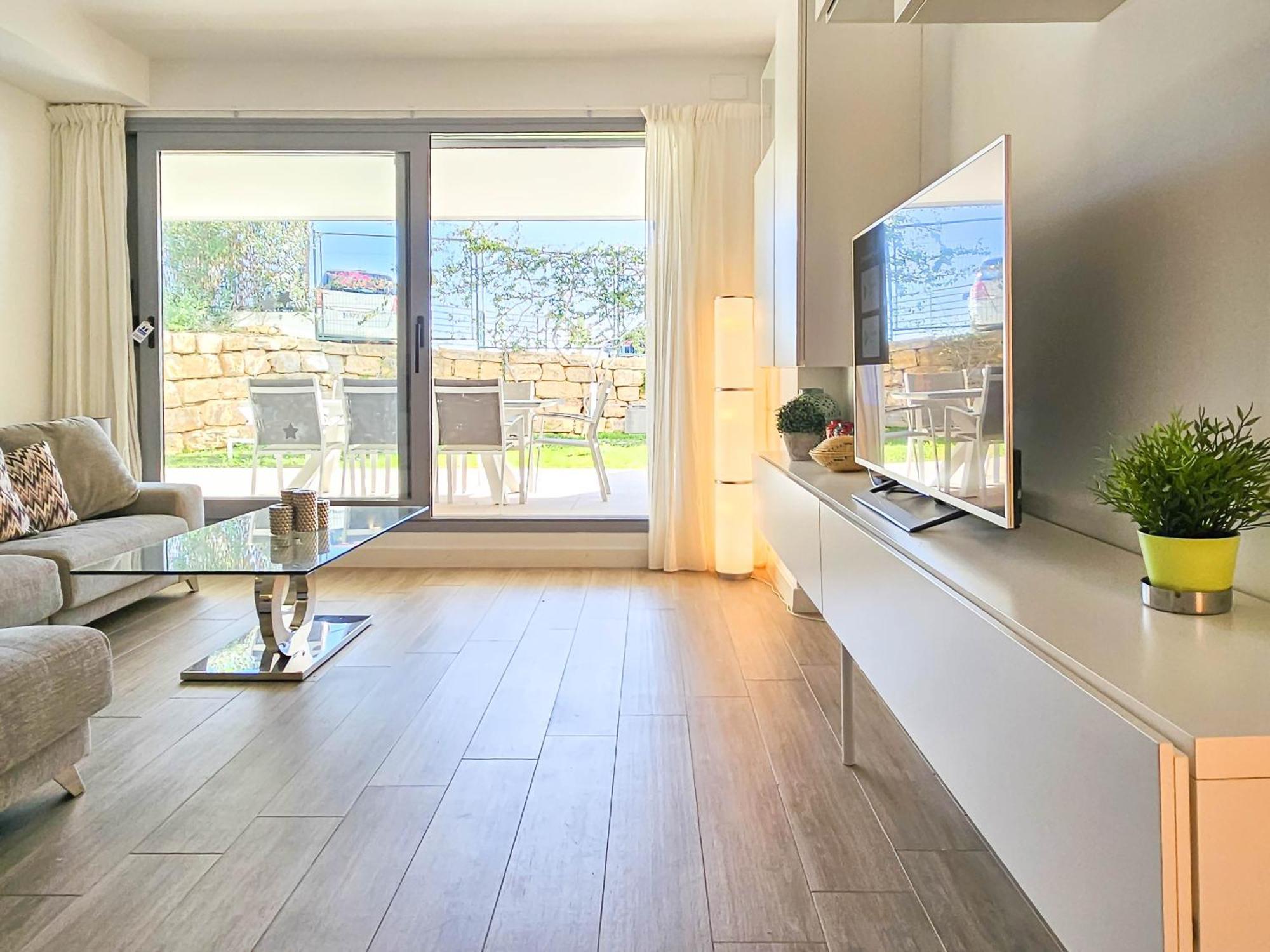Luxury Ground Floor Apt - 300 M To Cabopino Golf 马尔韦利亚 外观 照片